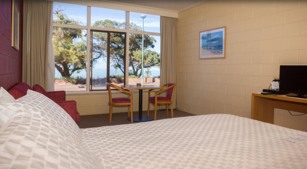 Foreshore Motor Inn Уайалла Экстерьер фото